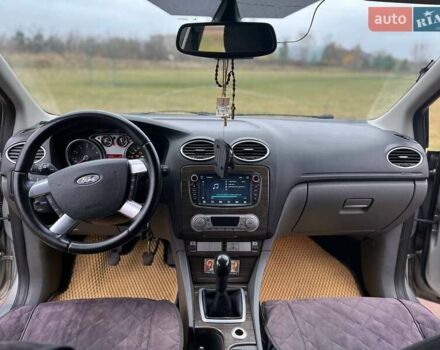 Серый Форд Фокус, объемом двигателя 1.6 л и пробегом 282 тыс. км за 5000 $, фото 12 на Automoto.ua