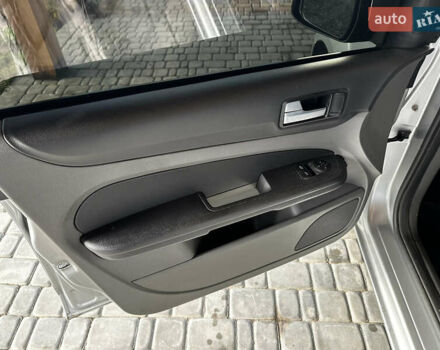 Серый Форд Фокус, объемом двигателя 1.6 л и пробегом 175 тыс. км за 5900 $, фото 29 на Automoto.ua