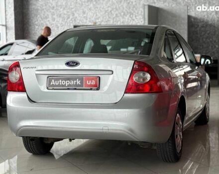 Серый Форд Фокус, объемом двигателя 1.6 л и пробегом 249 тыс. км за 5990 $, фото 6 на Automoto.ua