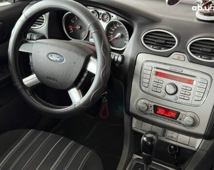 Серый Форд Фокус, объемом двигателя 1.6 л и пробегом 249 тыс. км за 5990 $, фото 18 на Automoto.ua