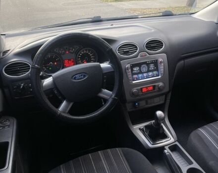 Серый Форд Фокус, объемом двигателя 1.6 л и пробегом 246 тыс. км за 3700 $, фото 4 на Automoto.ua