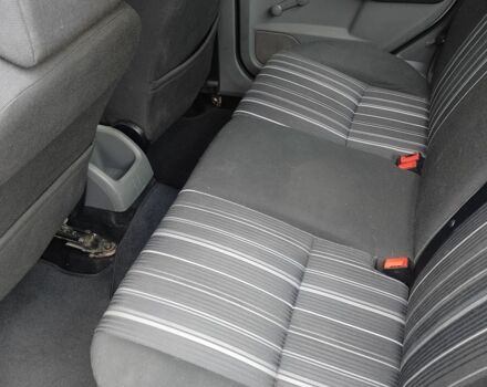 Серый Форд Фокус, объемом двигателя 1.6 л и пробегом 192 тыс. км за 3500 $, фото 7 на Automoto.ua