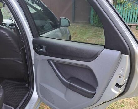 Серый Форд Фокус, объемом двигателя 1.6 л и пробегом 169 тыс. км за 5600 $, фото 15 на Automoto.ua