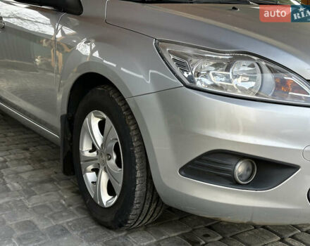 Серый Форд Фокус, объемом двигателя 1.6 л и пробегом 175 тыс. км за 5900 $, фото 8 на Automoto.ua