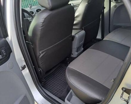 Серый Форд Фокус, объемом двигателя 1.6 л и пробегом 169 тыс. км за 5600 $, фото 10 на Automoto.ua