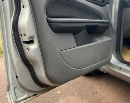 Серый Форд Фокус, объемом двигателя 1.6 л и пробегом 282 тыс. км за 5000 $, фото 9 на Automoto.ua