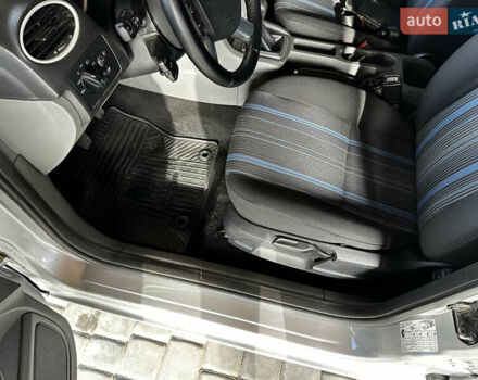 Серый Форд Фокус, объемом двигателя 1.6 л и пробегом 175 тыс. км за 5900 $, фото 30 на Automoto.ua