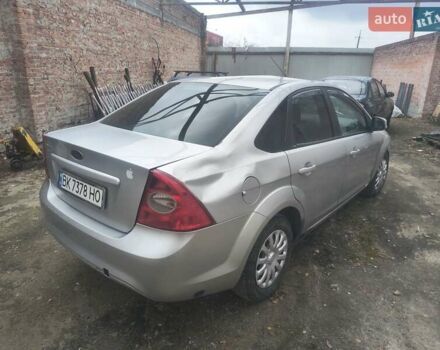 Серый Форд Фокус, объемом двигателя 1.6 л и пробегом 299 тыс. км за 2350 $, фото 1 на Automoto.ua