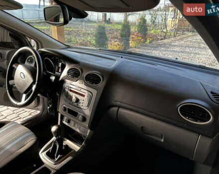 Серый Форд Фокус, объемом двигателя 1.6 л и пробегом 175 тыс. км за 5900 $, фото 52 на Automoto.ua