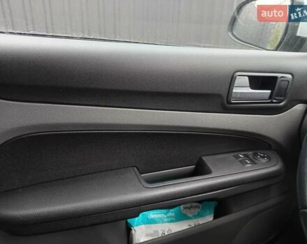 Серый Форд Фокус, объемом двигателя 1.6 л и пробегом 118 тыс. км за 4800 $, фото 5 на Automoto.ua