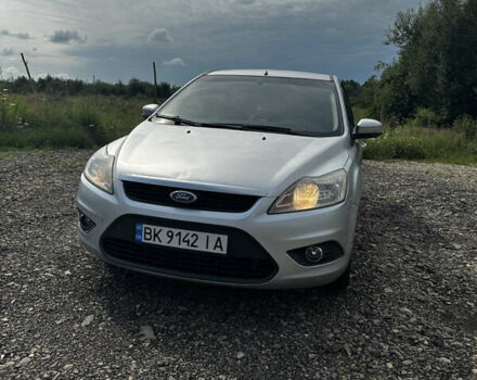 Сірий Форд Фокус, об'ємом двигуна 1.6 л та пробігом 176 тис. км за 4700 $, фото 2 на Automoto.ua