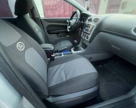 Серый Форд Фокус, объемом двигателя 1.6 л и пробегом 222 тыс. км за 5300 $, фото 9 на Automoto.ua