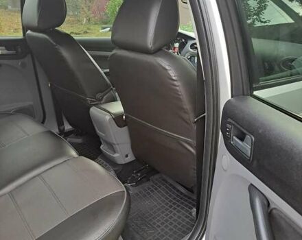 Серый Форд Фокус, объемом двигателя 1.6 л и пробегом 169 тыс. км за 5600 $, фото 16 на Automoto.ua