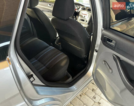 Серый Форд Фокус, объемом двигателя 1.6 л и пробегом 175 тыс. км за 5900 $, фото 47 на Automoto.ua