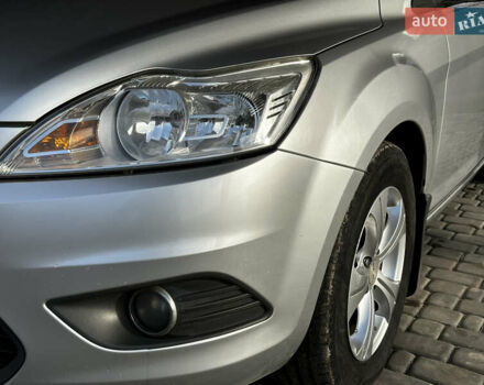 Серый Форд Фокус, объемом двигателя 1.6 л и пробегом 175 тыс. км за 5900 $, фото 11 на Automoto.ua