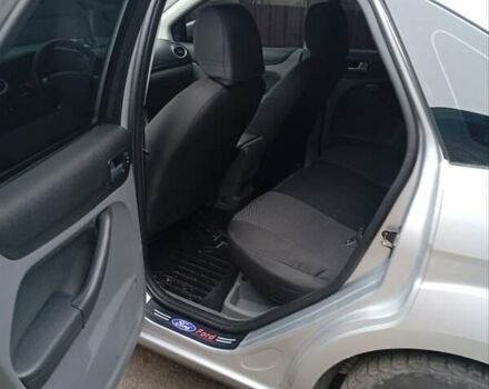 Серый Форд Фокус, объемом двигателя 1.6 л и пробегом 239 тыс. км за 5250 $, фото 9 на Automoto.ua