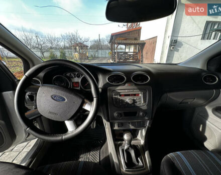 Серый Форд Фокус, объемом двигателя 1.6 л и пробегом 175 тыс. км за 5900 $, фото 34 на Automoto.ua