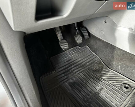 Серый Форд Фокус, объемом двигателя 1.6 л и пробегом 175 тыс. км за 5900 $, фото 33 на Automoto.ua