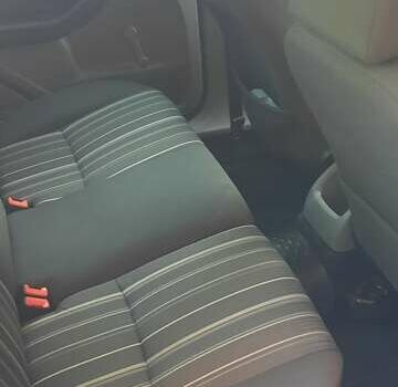 Серый Форд Фокус, объемом двигателя 1.6 л и пробегом 159 тыс. км за 5200 $, фото 4 на Automoto.ua