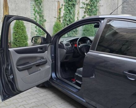 Серый Форд Фокус, объемом двигателя 0 л и пробегом 136 тыс. км за 5999 $, фото 5 на Automoto.ua