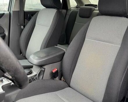 Серый Форд Фокус, объемом двигателя 1.6 л и пробегом 328 тыс. км за 4200 $, фото 13 на Automoto.ua