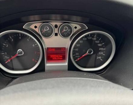 Серый Форд Фокус, объемом двигателя 1.6 л и пробегом 328 тыс. км за 4200 $, фото 11 на Automoto.ua