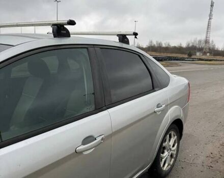 Серый Форд Фокус, объемом двигателя 1.6 л и пробегом 328 тыс. км за 4200 $, фото 2 на Automoto.ua