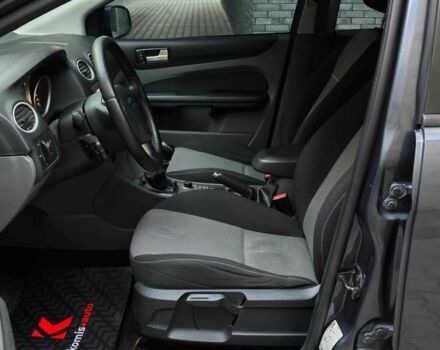 Серый Форд Фокус, объемом двигателя 0 л и пробегом 136 тыс. км за 5999 $, фото 7 на Automoto.ua