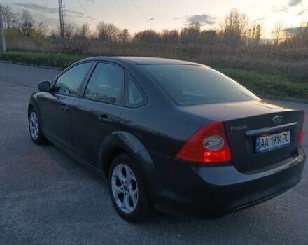 Серый Форд Фокус, объемом двигателя 2 л и пробегом 165 тыс. км за 6000 $, фото 3 на Automoto.ua