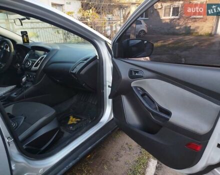 Серый Форд Фокус, объемом двигателя 2 л и пробегом 225 тыс. км за 6500 $, фото 5 на Automoto.ua