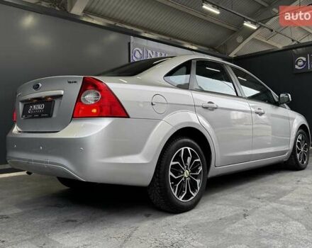 Серый Форд Фокус, объемом двигателя 1.6 л и пробегом 174 тыс. км за 6000 $, фото 18 на Automoto.ua