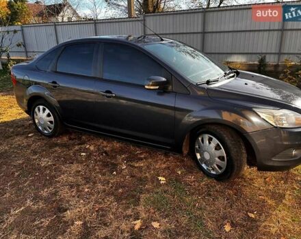 Серый Форд Фокус, объемом двигателя 1.6 л и пробегом 300 тыс. км за 6300 $, фото 16 на Automoto.ua