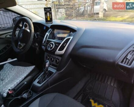 Серый Форд Фокус, объемом двигателя 2 л и пробегом 225 тыс. км за 6500 $, фото 2 на Automoto.ua