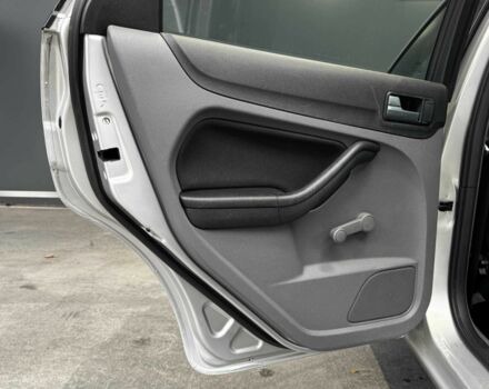 Сірий Форд Фокус, об'ємом двигуна 1.6 л та пробігом 174 тис. км за 5900 $, фото 19 на Automoto.ua