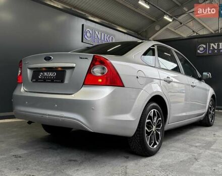 Серый Форд Фокус, объемом двигателя 1.6 л и пробегом 174 тыс. км за 6000 $, фото 16 на Automoto.ua