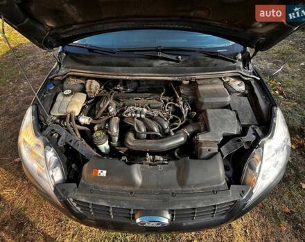 Серый Форд Фокус, объемом двигателя 1.6 л и пробегом 300 тыс. км за 6300 $, фото 11 на Automoto.ua