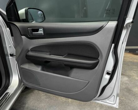 Сірий Форд Фокус, об'ємом двигуна 1.6 л та пробігом 174 тис. км за 5900 $, фото 18 на Automoto.ua