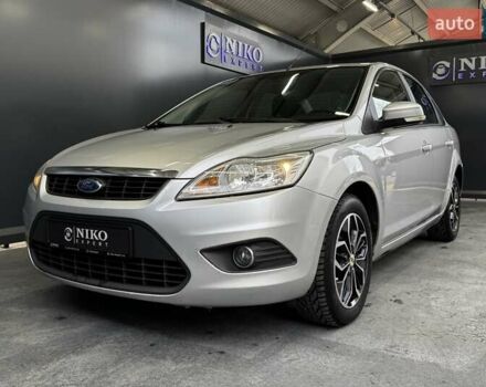 Серый Форд Фокус, объемом двигателя 1.6 л и пробегом 174 тыс. км за 6000 $, фото 1 на Automoto.ua