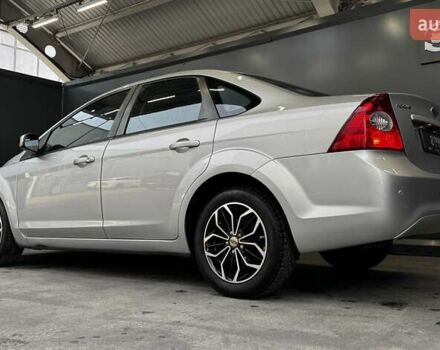 Серый Форд Фокус, объемом двигателя 1.6 л и пробегом 174 тыс. км за 6000 $, фото 9 на Automoto.ua