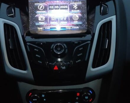 Серый Форд Фокус, объемом двигателя 1.6 л и пробегом 235 тыс. км за 7200 $, фото 2 на Automoto.ua