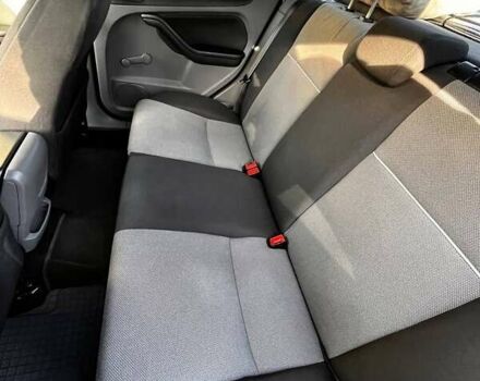 Серый Форд Фокус, объемом двигателя 1.6 л и пробегом 300 тыс. км за 6300 $, фото 9 на Automoto.ua