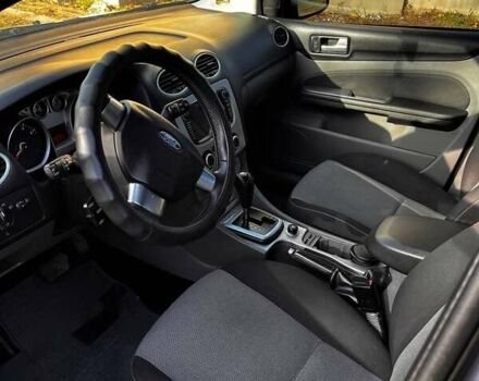 Серый Форд Фокус, объемом двигателя 1.6 л и пробегом 300 тыс. км за 6300 $, фото 7 на Automoto.ua