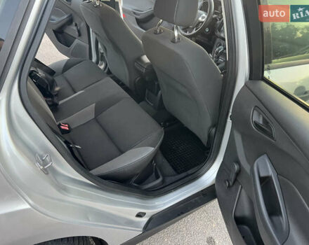 Сірий Форд Фокус, об'ємом двигуна 2 л та пробігом 250 тис. км за 5550 $, фото 22 на Automoto.ua