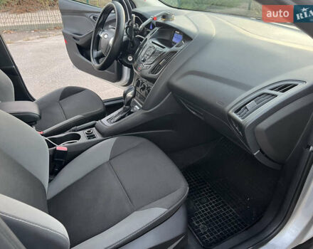 Сірий Форд Фокус, об'ємом двигуна 2 л та пробігом 250 тис. км за 5550 $, фото 23 на Automoto.ua