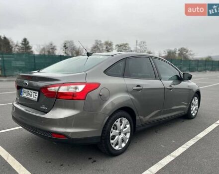 Серый Форд Фокус, объемом двигателя 2.01 л и пробегом 227 тыс. км за 6250 $, фото 6 на Automoto.ua