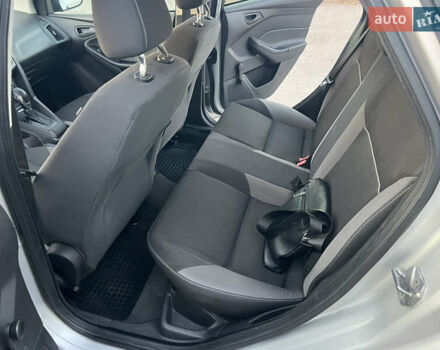 Сірий Форд Фокус, об'ємом двигуна 2 л та пробігом 250 тис. км за 5550 $, фото 21 на Automoto.ua