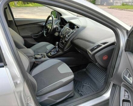 Серый Форд Фокус, объемом двигателя 1.6 л и пробегом 235 тыс. км за 6300 $, фото 2 на Automoto.ua