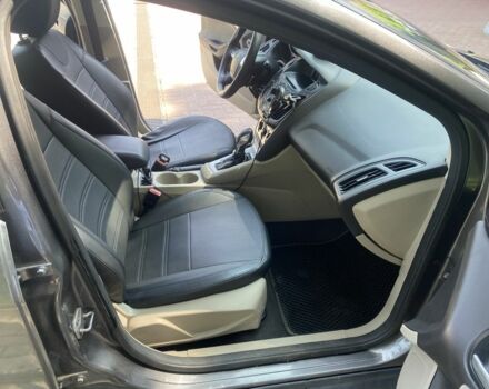 Серый Форд Фокус, объемом двигателя 2 л и пробегом 227 тыс. км за 6000 $, фото 7 на Automoto.ua