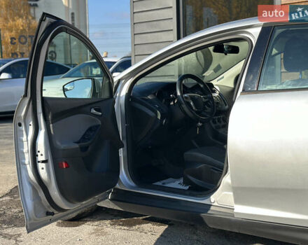 Серый Форд Фокус, объемом двигателя 2 л и пробегом 189 тыс. км за 8200 $, фото 17 на Automoto.ua