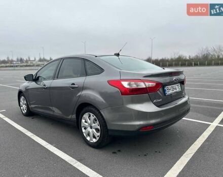 Серый Форд Фокус, объемом двигателя 2.01 л и пробегом 227 тыс. км за 6250 $, фото 2 на Automoto.ua